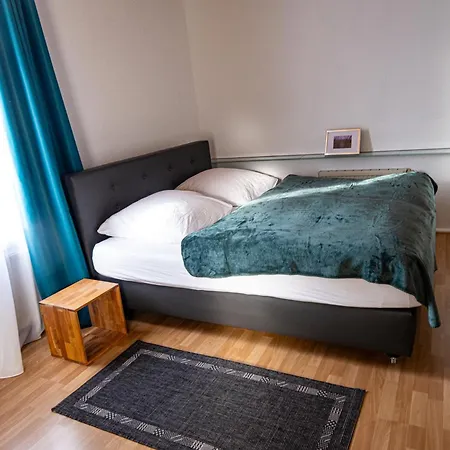 Obere Stadtwohnung Rechts Apartman